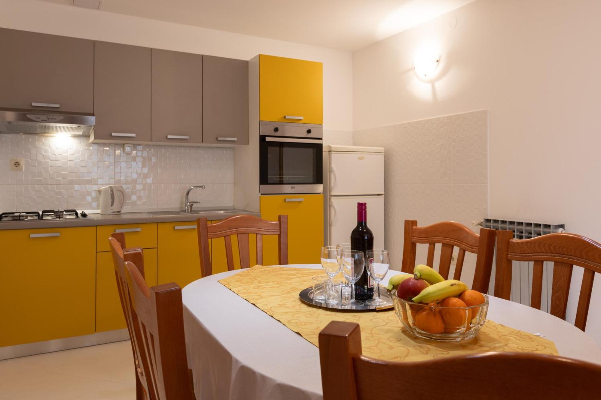 Brela Family Apartment エクステリア 写真